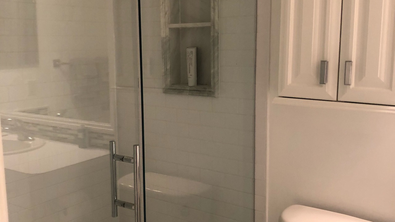Photo of Bathroom in Stoneybrook