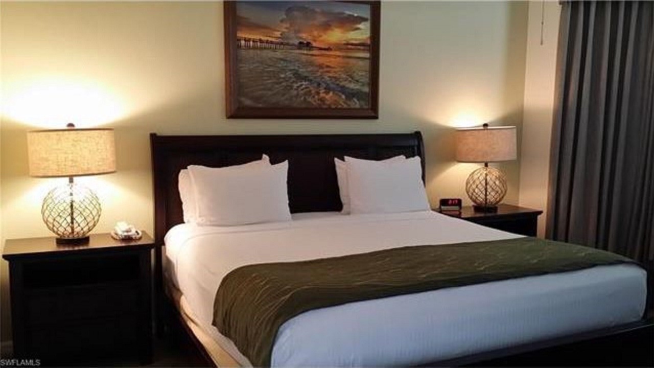 Photo of Bedroom in Naples