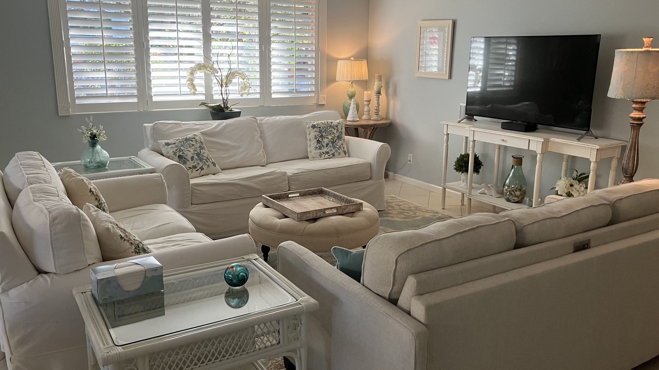 Photo of Livingroom in Juno Beach