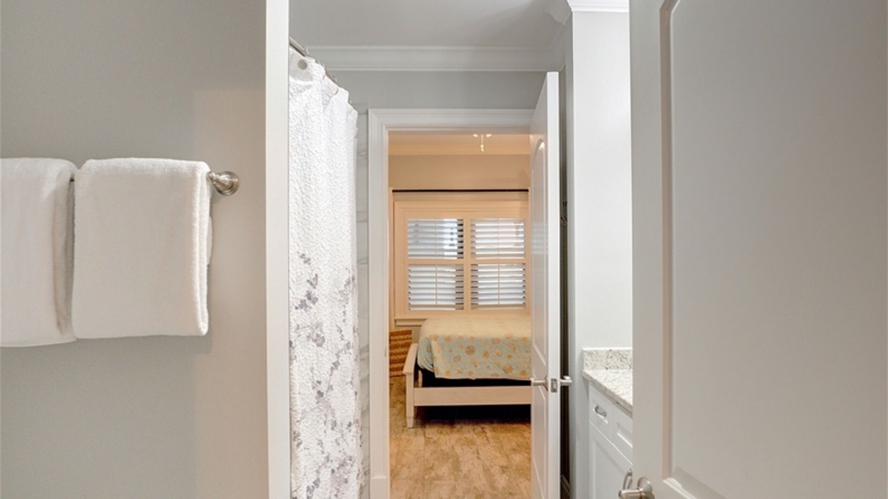 Photo of Bedroom in Crystal Beach