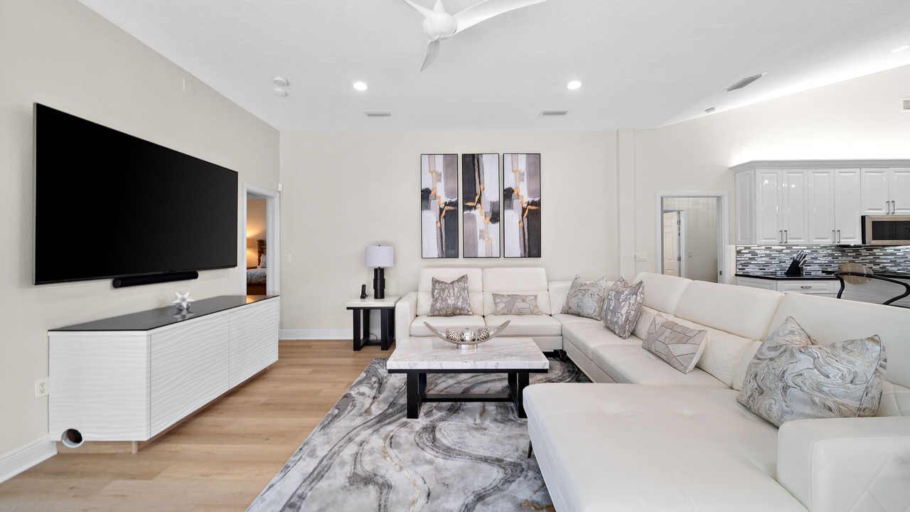 Photo of Livingroom in Misty Creek