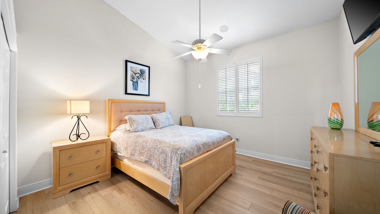 Photo of Bedroom in Misty Creek