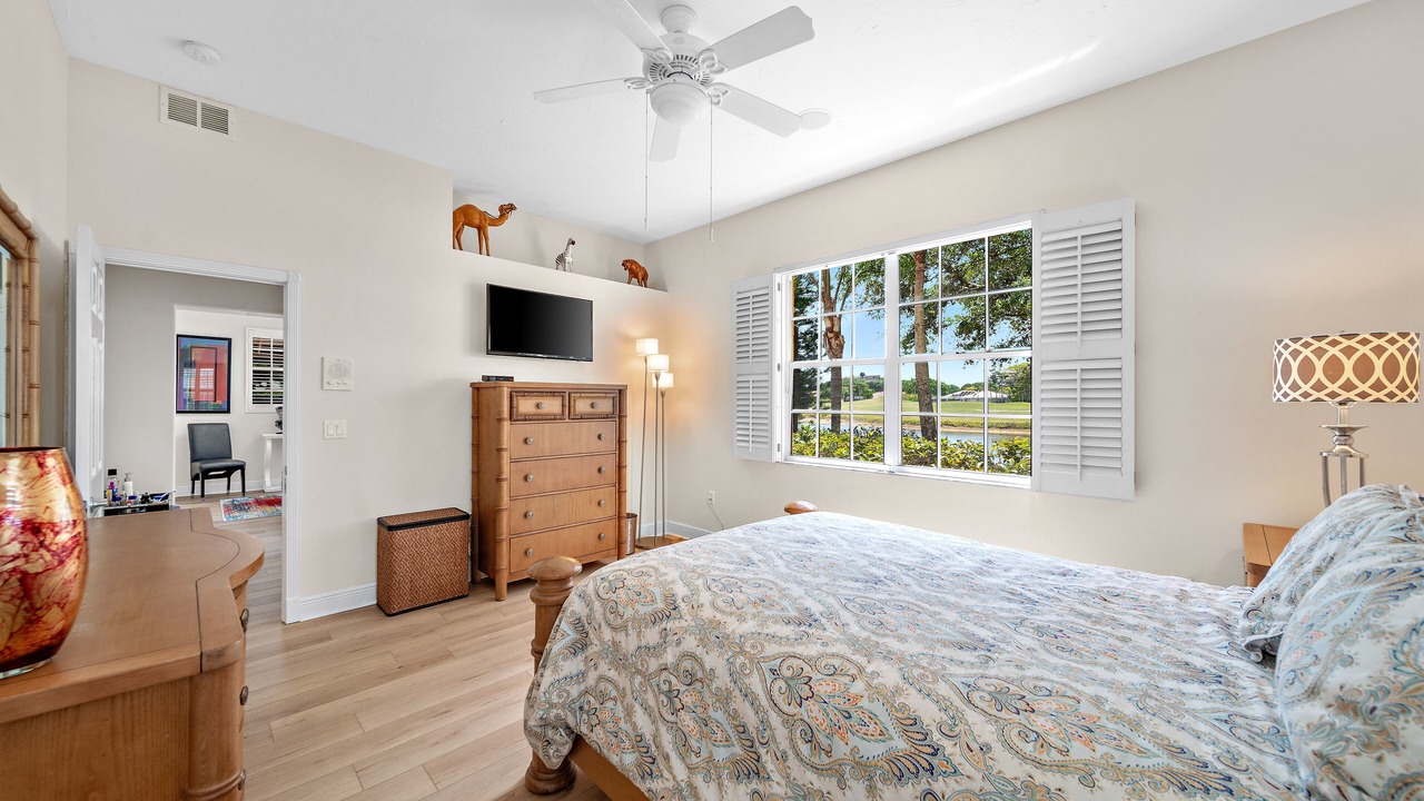 Photo of Bedroom in Misty Creek