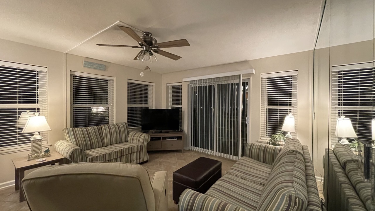 Photo of Bedroom in Holiday Isle