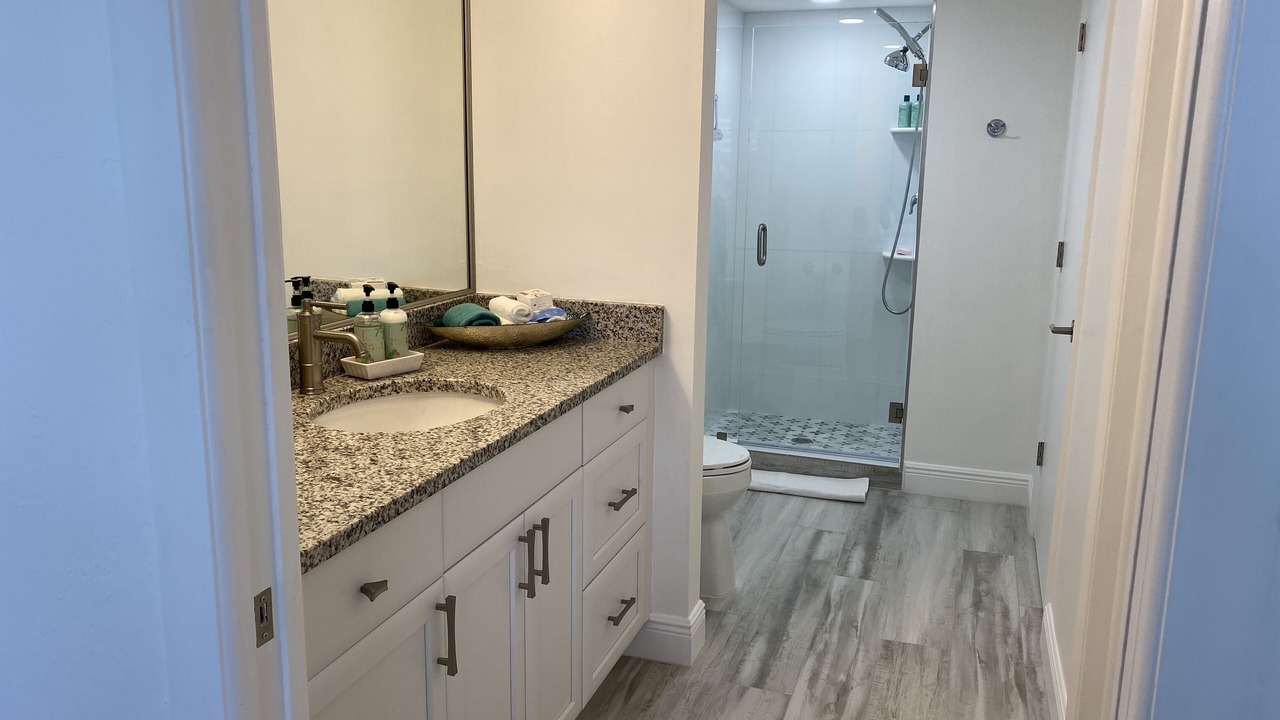 Photo of Bathroom in Imperial Golf Estates