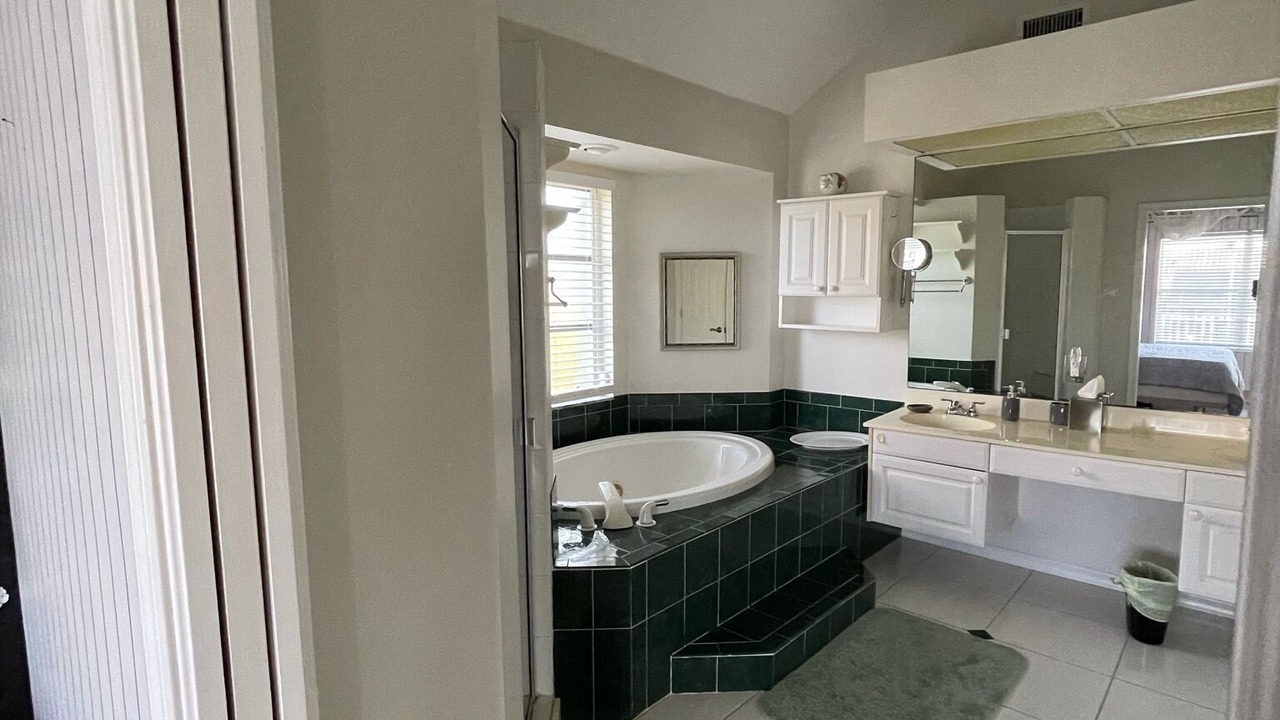 Photo of Bathroom in Isles of Capri