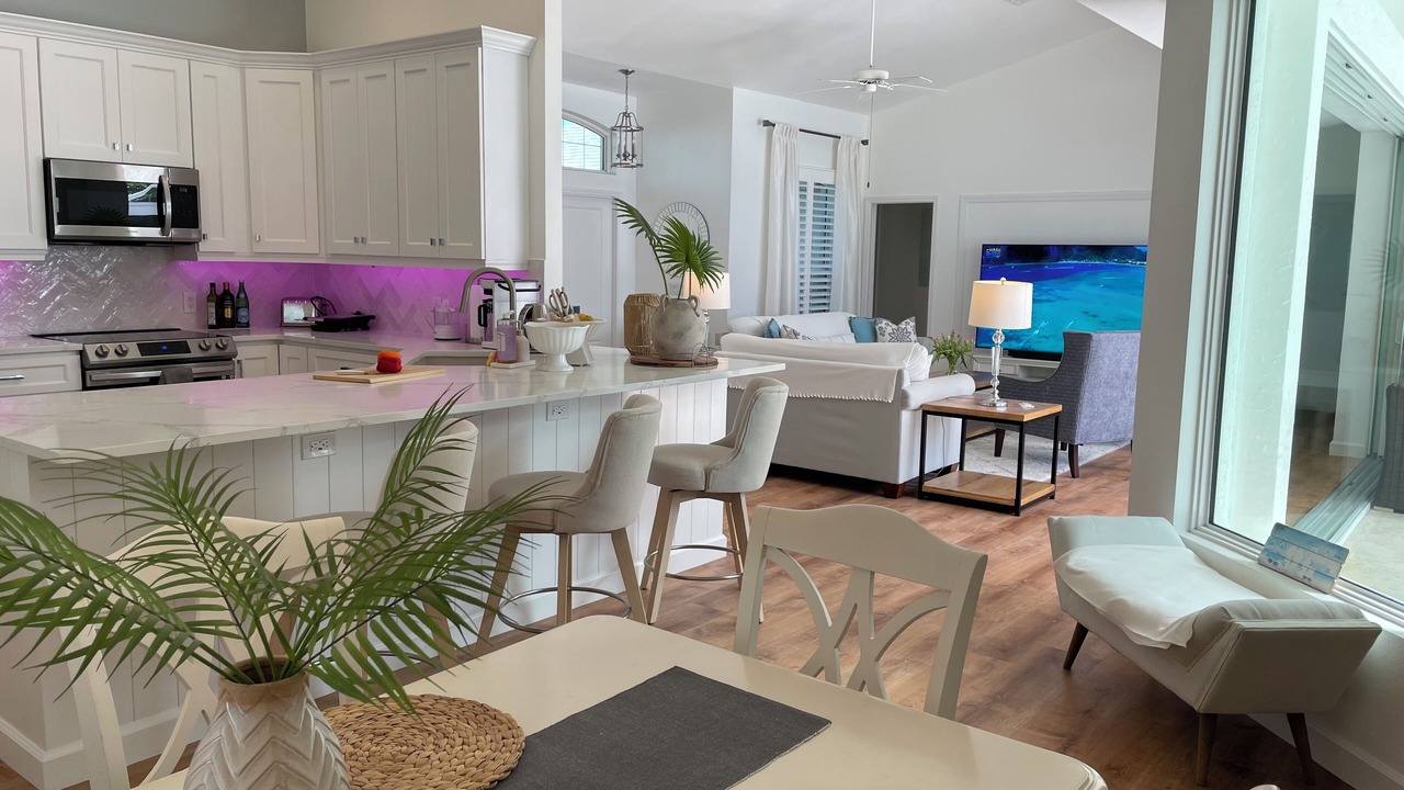 Photo of Livingroom in Central Naples