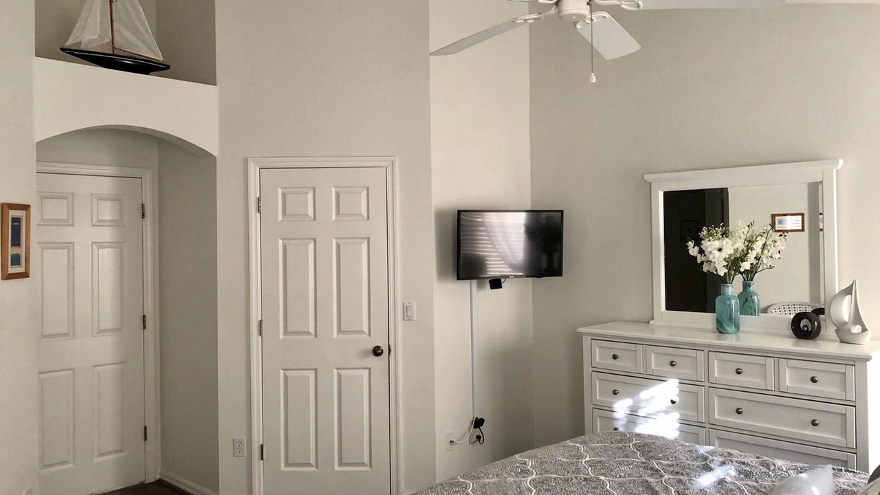 Photo of Bedroom in Beachwalk Isles