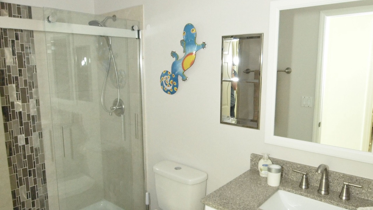 Photo of Bathroom in Beachwalk Isles
