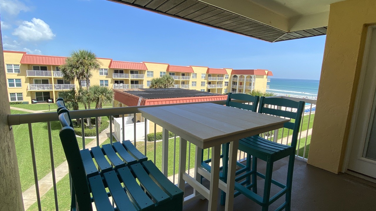 Photo of Patio Balcony in Point East