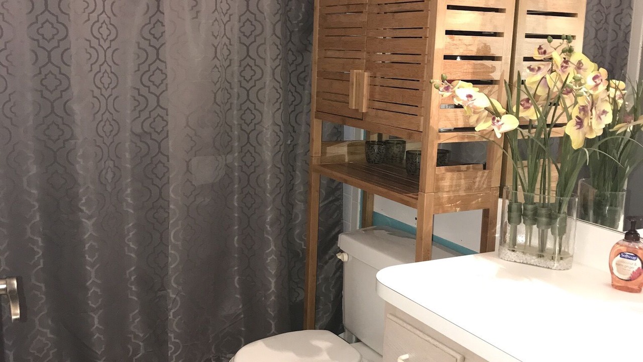 Photo of Bathroom in Tropic