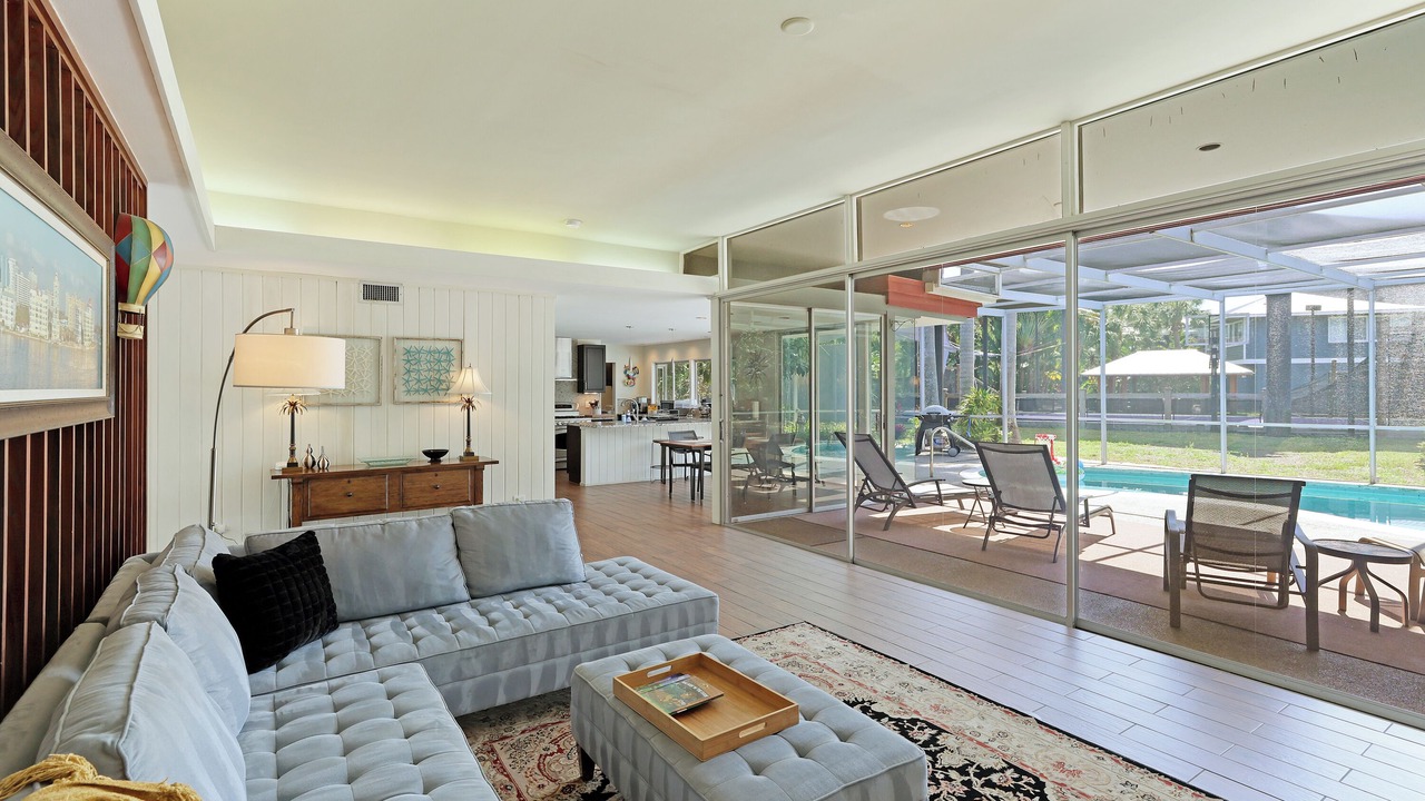 Photo of Livingroom in Bay Isle