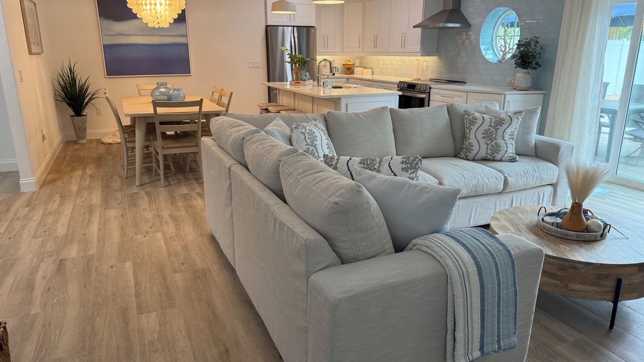 Photo of Livingroom in Holmes Beach