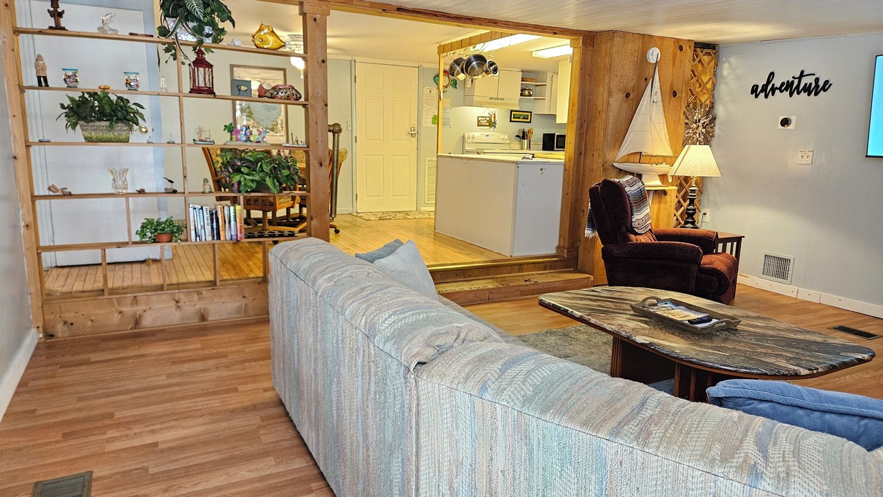 Photo of Livingroom in Taylor Creek