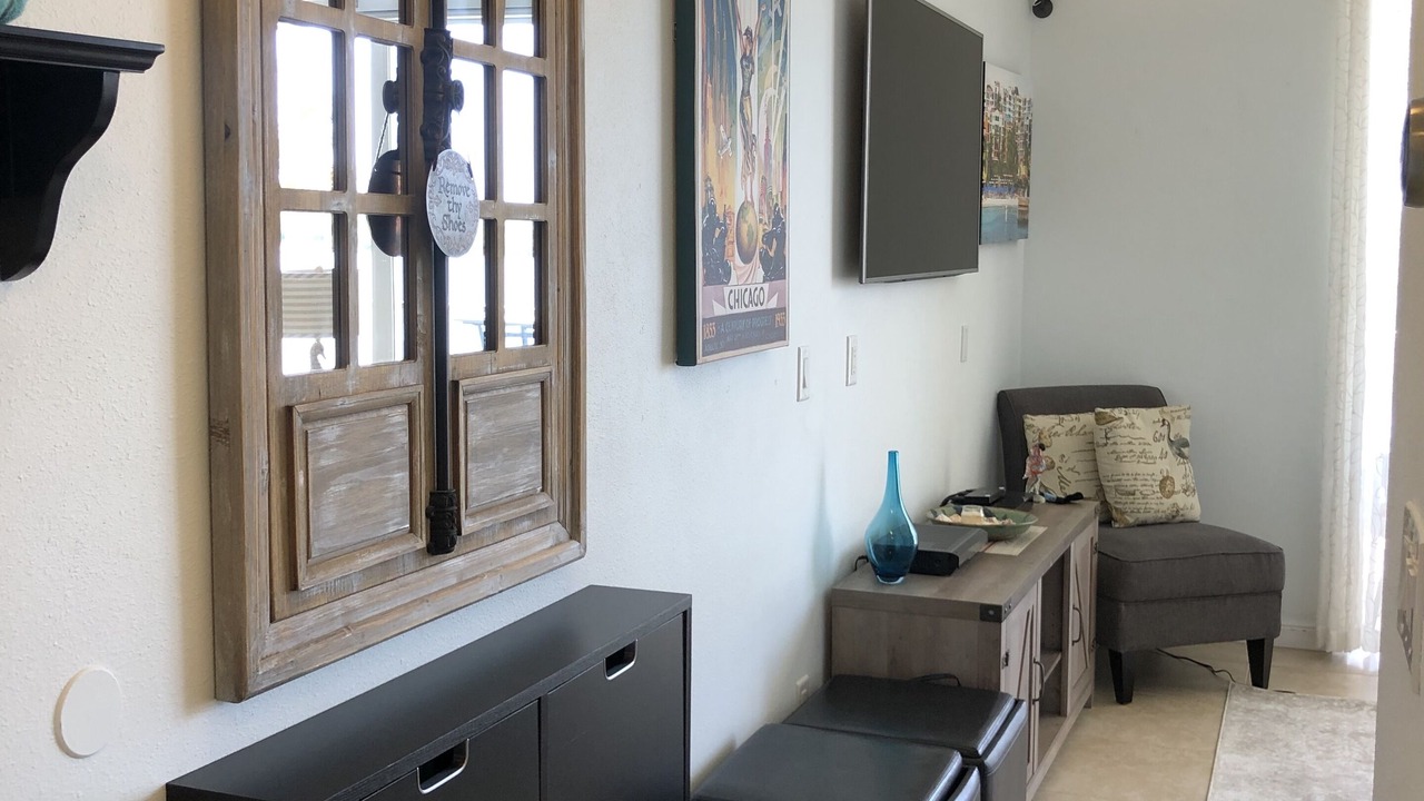 Photo of Livingroom in Madeira Beach