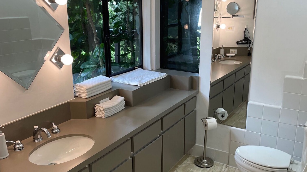 Photo of Bathroom in Cypress Gardens