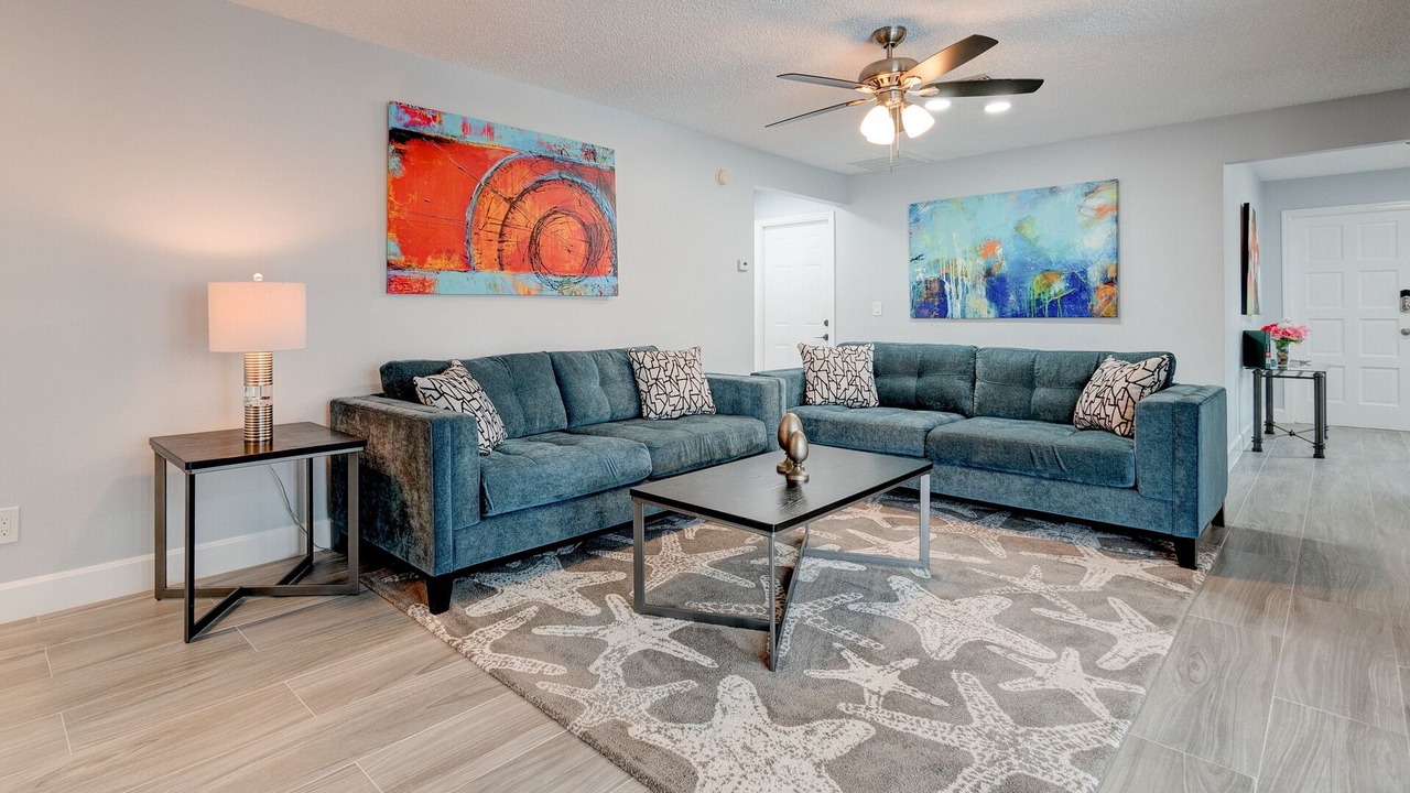 Photo of Livingroom in Yacht Club