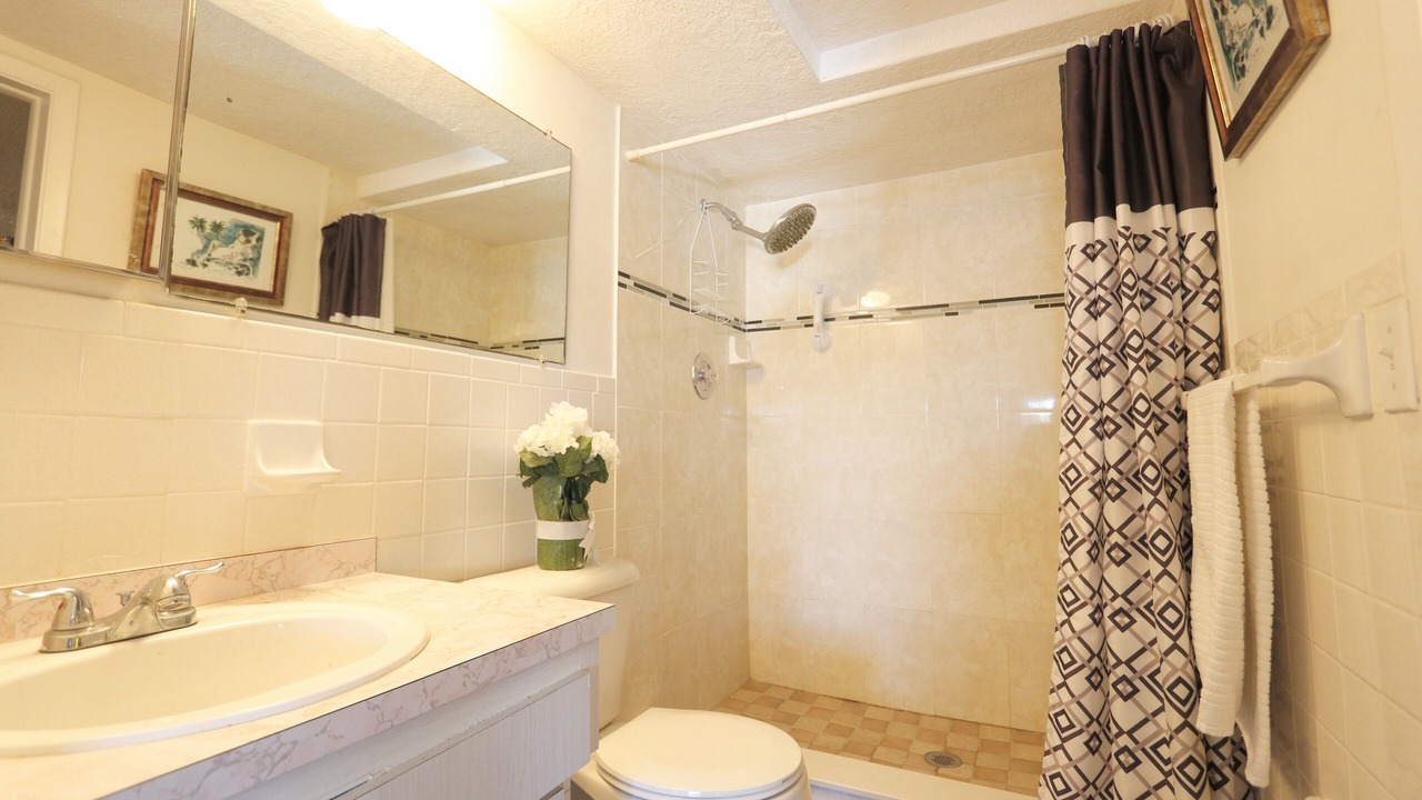 Photo of Bathroom in Lakewood Villas