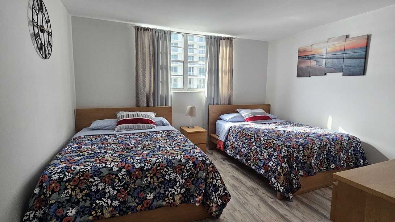 Photo of Bedroom in Hollywood South Central Beach