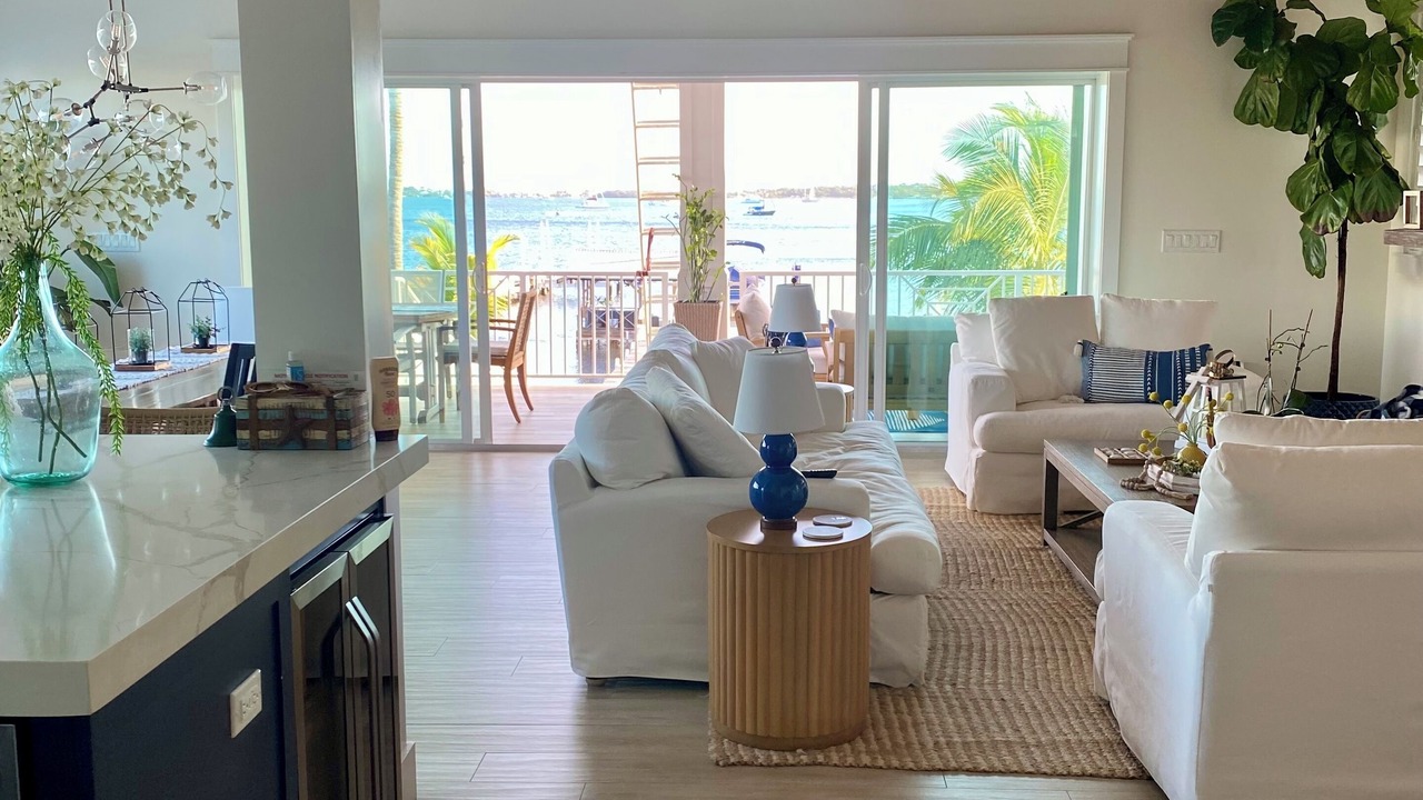 Photo of Livingroom in Cross Key Waterways
