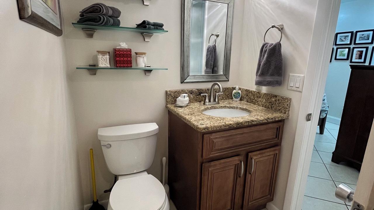 Photo of Bathroom in Vanderbilt Beach
