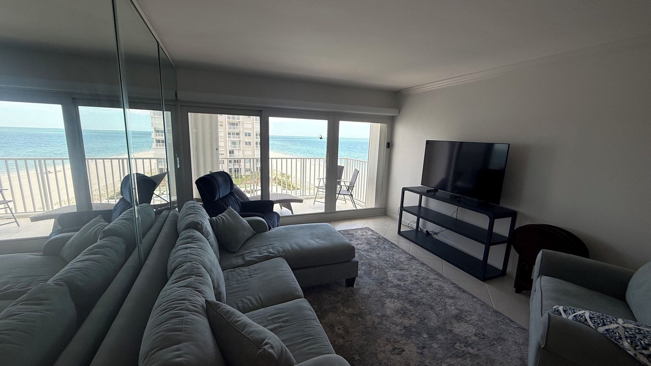 Photo of Livingroom in Moorings