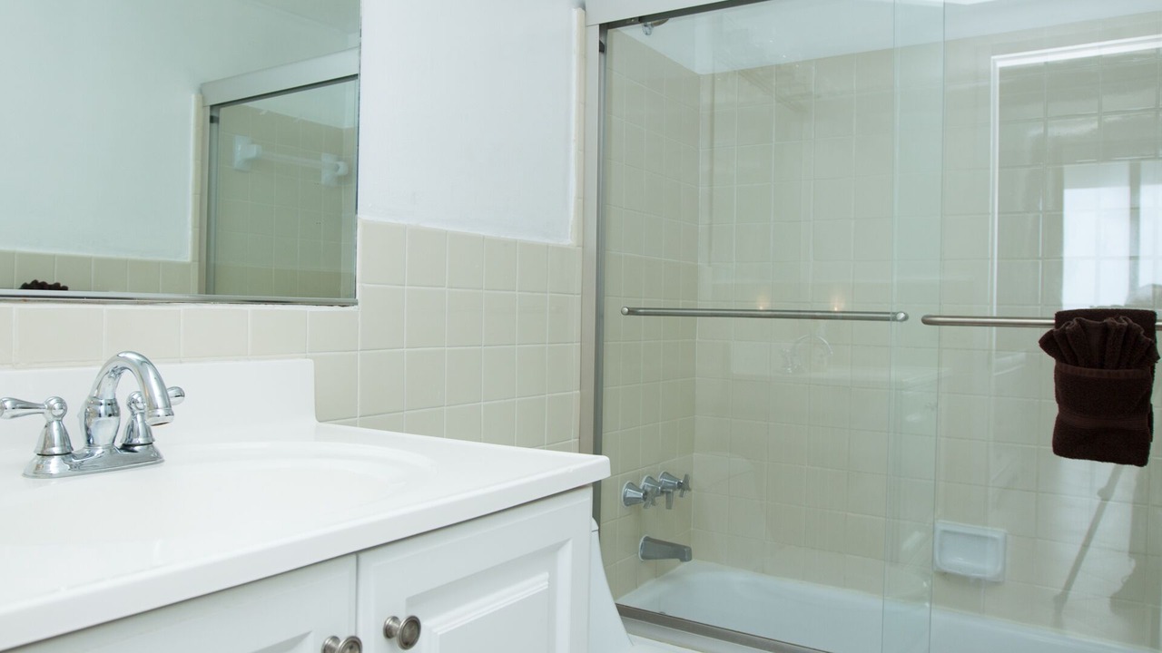 Photo of Bathroom in Galt Mile