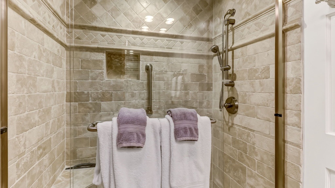Photo of Bathroom in Fernandina Beach