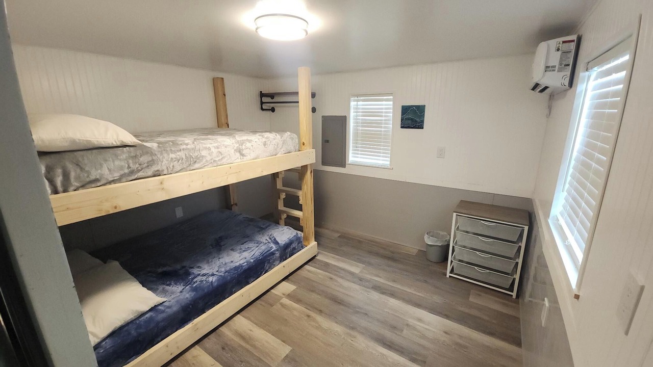 Photo of Bedroom in Weeki Wachee Gardens