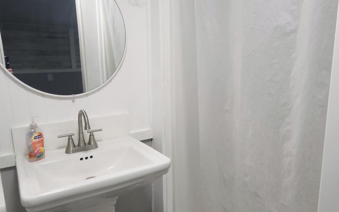 Photo of Bathroom in Weeki Wachee Gardens