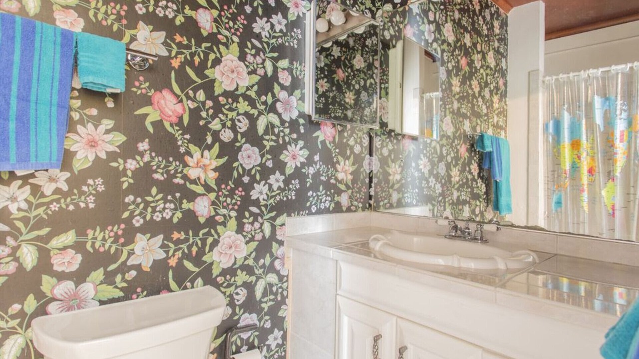 Photo of Bathroom in Pass-a-Grille Historic District