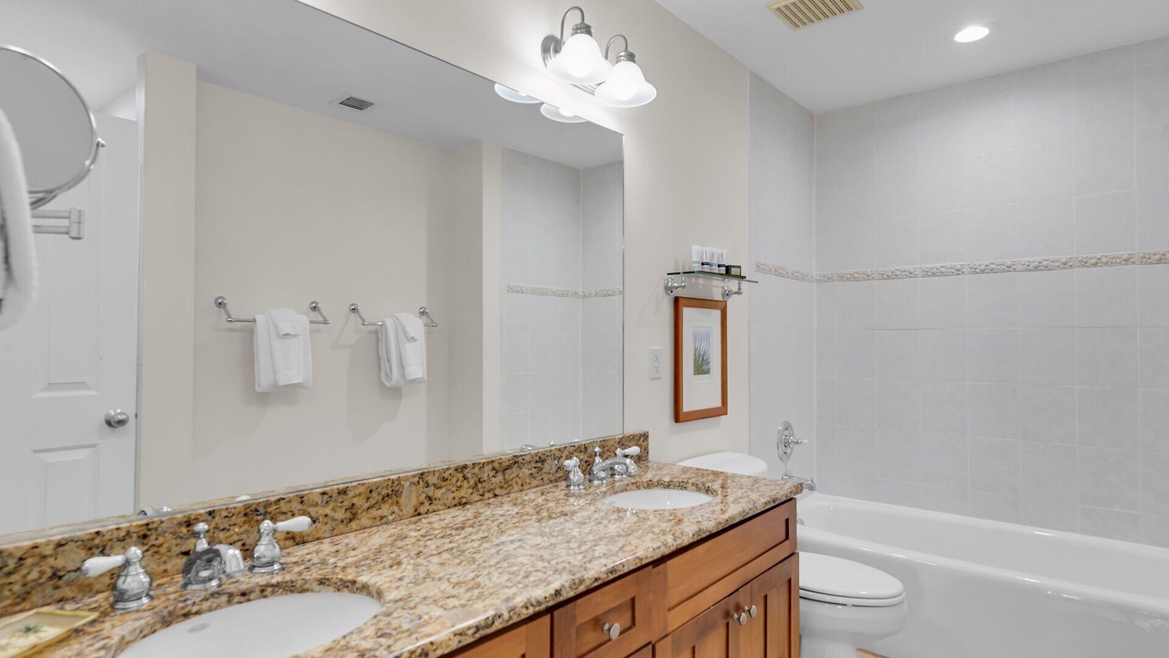 Photo of Bathroom in Marathon