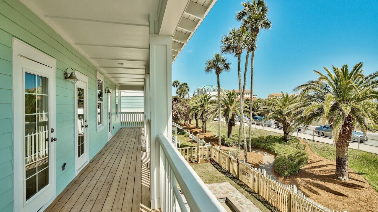 Photo of Patio Balcony in Crystal Shores