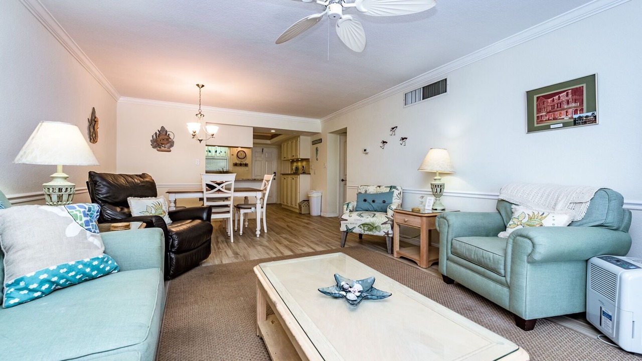 Photo of Livingroom in New Smyrna Beach