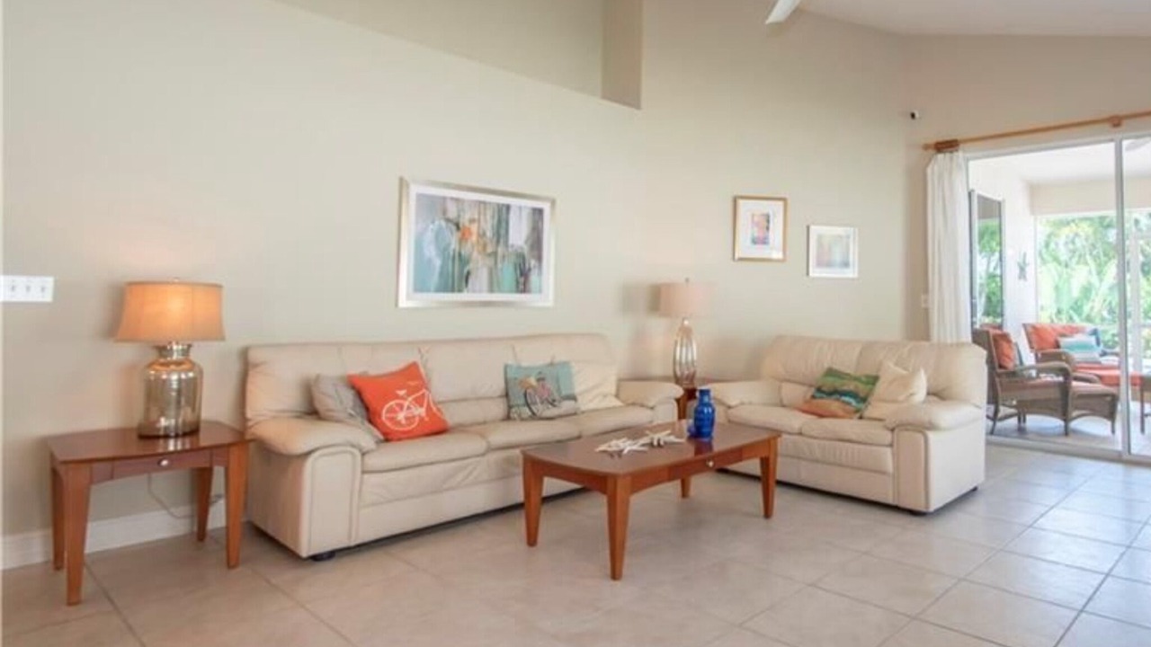Photo of Livingroom in Naples Park