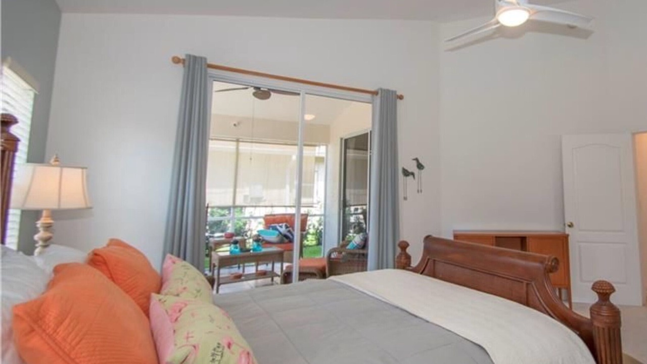 Photo of Bedroom in Naples Park