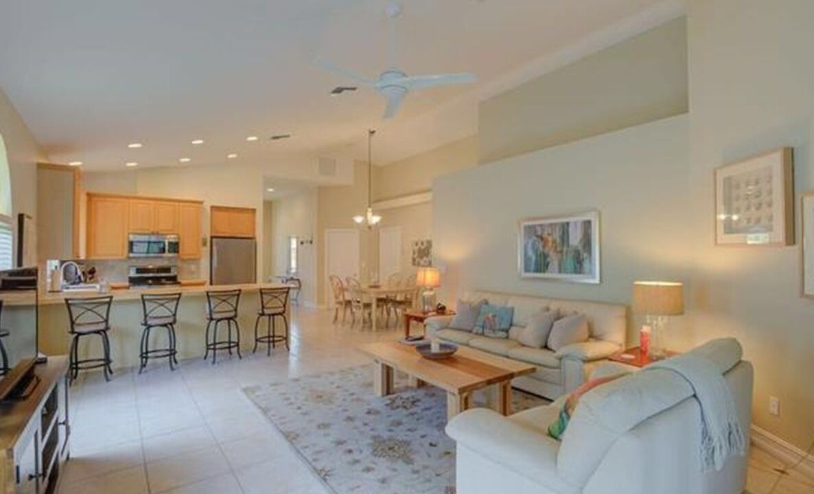 Photo of Livingroom in Naples Park