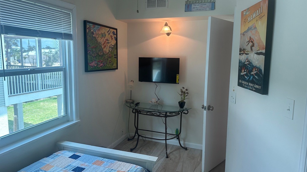 Photo of Bedroom in Mid Island