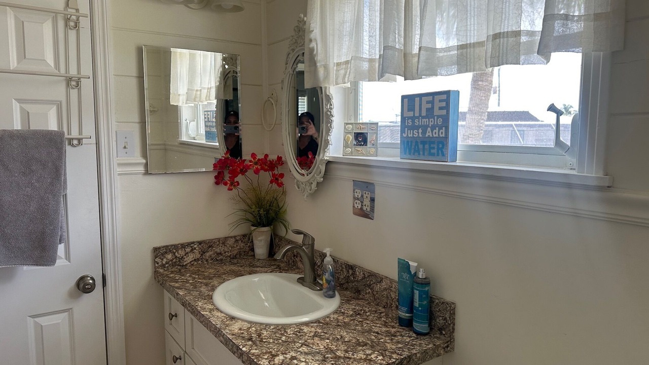 Photo of Bathroom in Mid Island