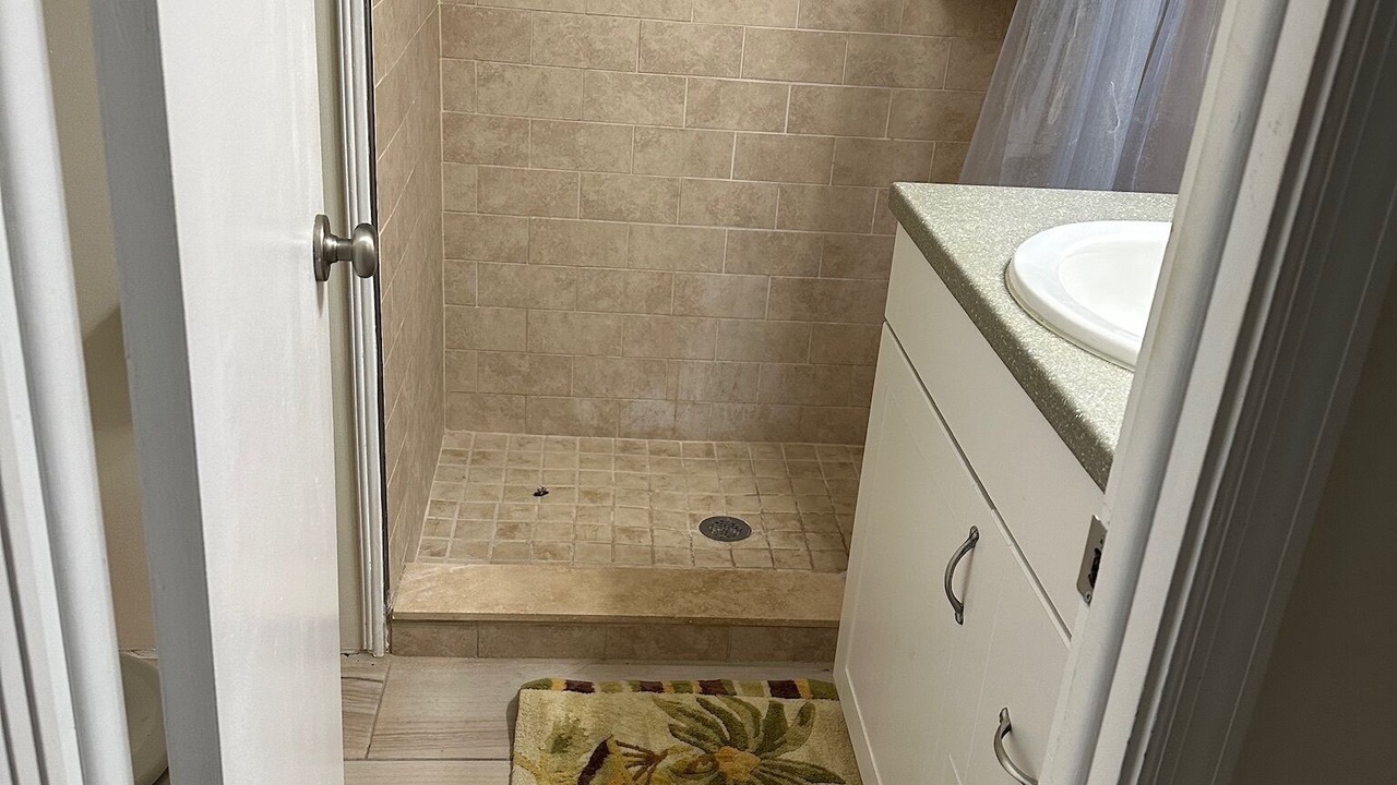 Photo of Bathroom in Mid Island