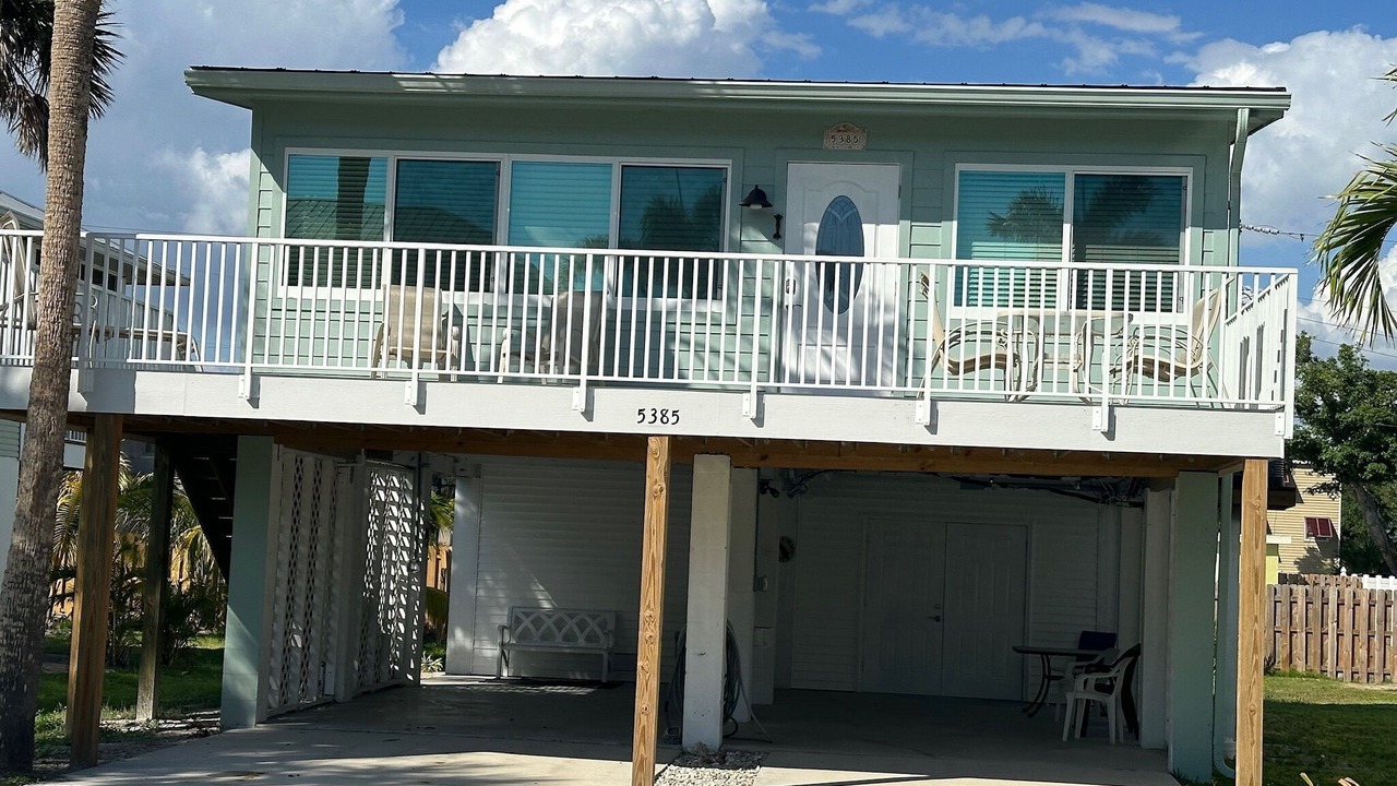 Photo of Outdoor in Mid Island
