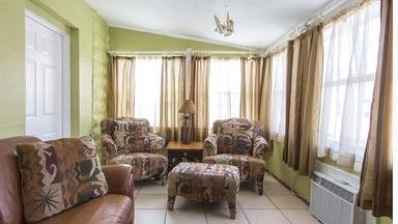 Photo of Livingroom in Pass-a-Grille