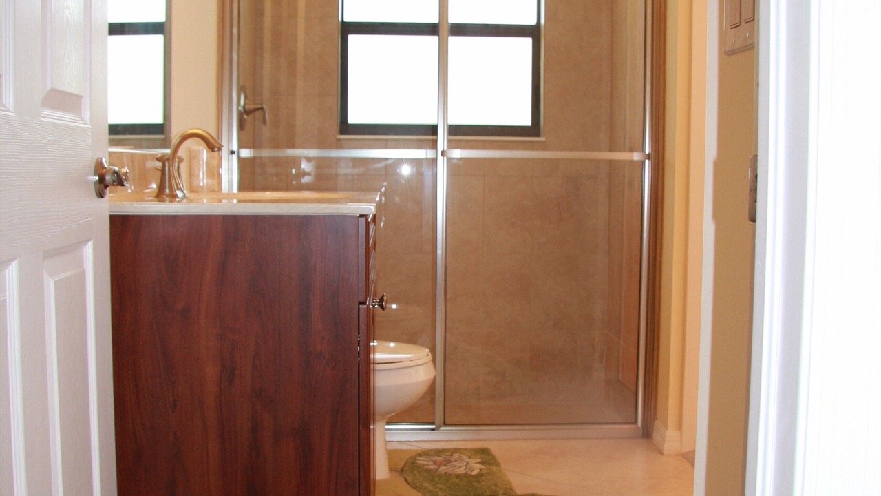 Photo of Bathroom in Pelican