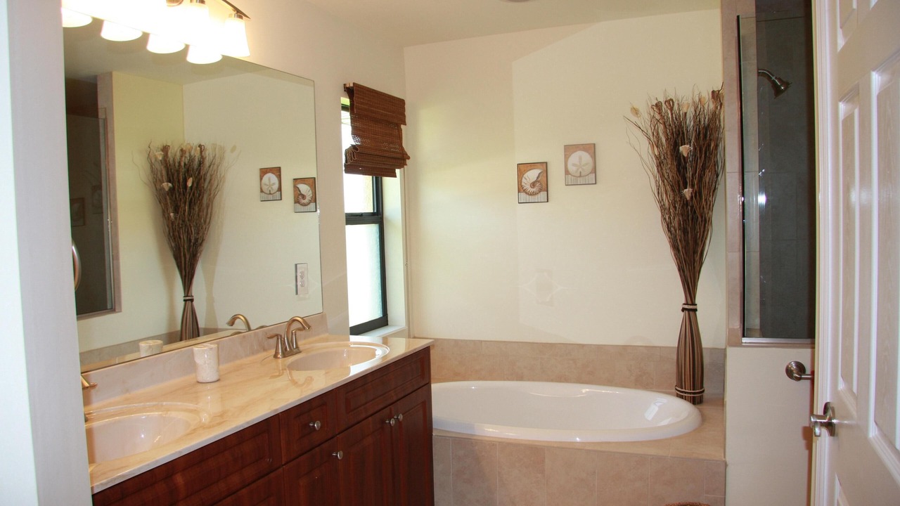 Photo of Bathroom in Pelican