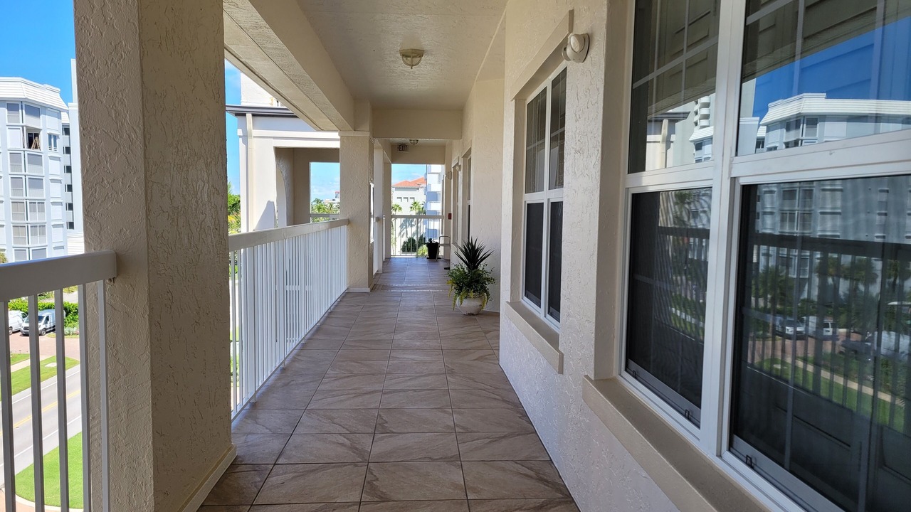 Photo of Patio Balcony in Vanderbilt Beach