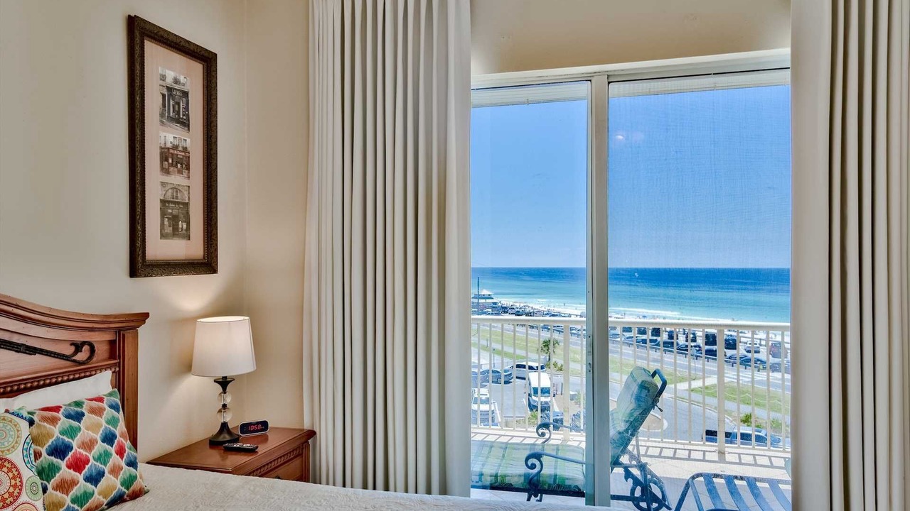 Photo of Bedroom in Avalon Beach Estates