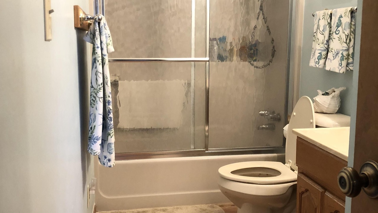 Photo of Bathroom in Cedar Key