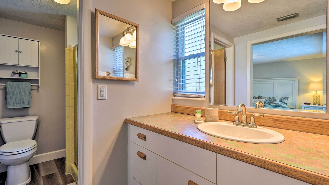 Photo of Bathroom in Gulf Gate Estates