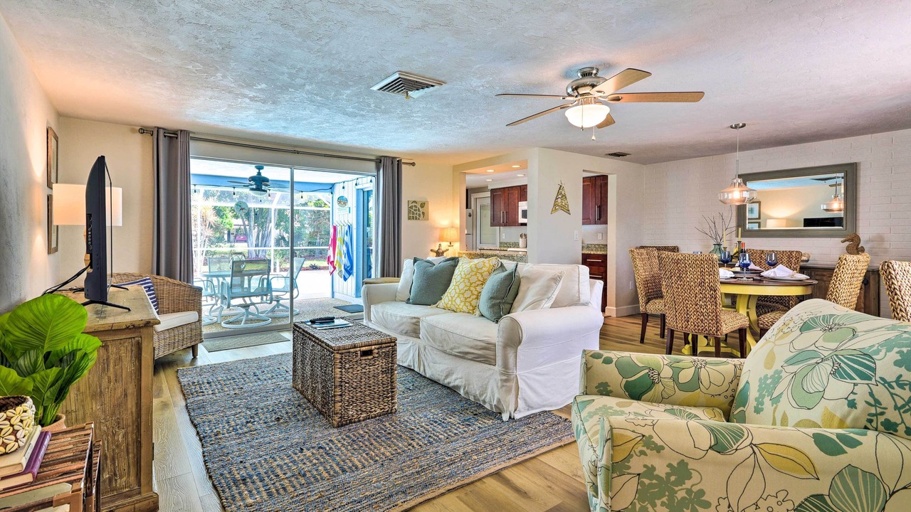 Photo of Bedroom in Gulf Gate Estates