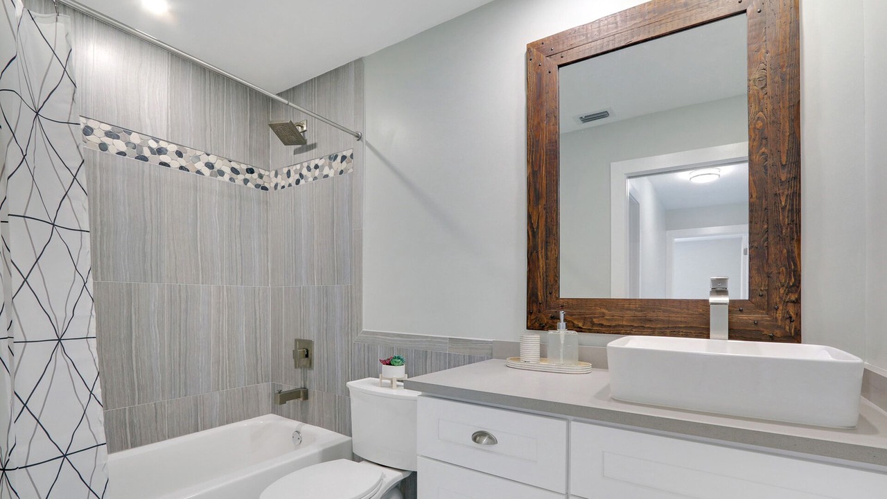 Photo of Bathroom in North Palm Beach Heights